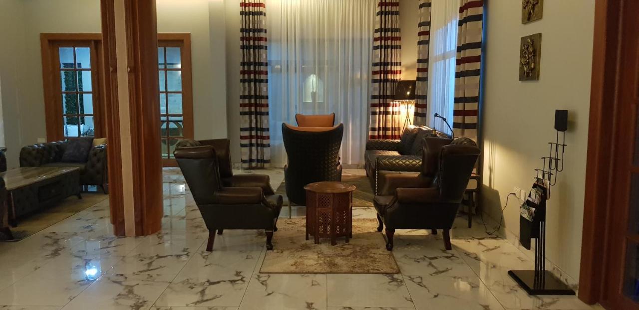 Silver Palm Hotel アルーシャ エクステリア 写真